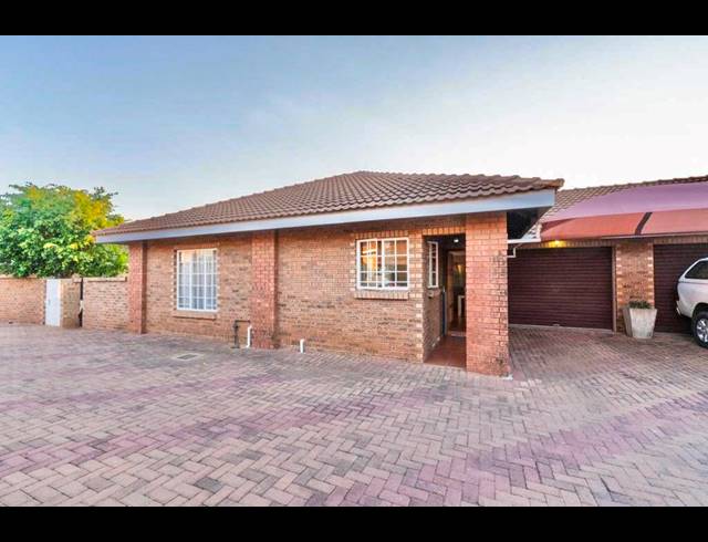2 BEDROOM TOWNHOUSE FOR SALE IN BENDOR